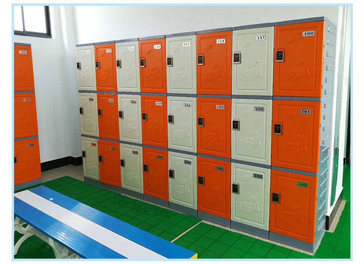 浴室更衣柜工程案例實拍：繽紛橙+玉脂白+感應(yīng)鎖