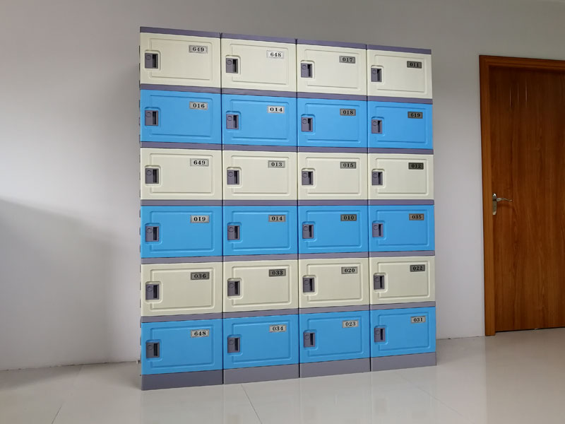 解決方案：六層柜玉脂白配石墨藍+拉手